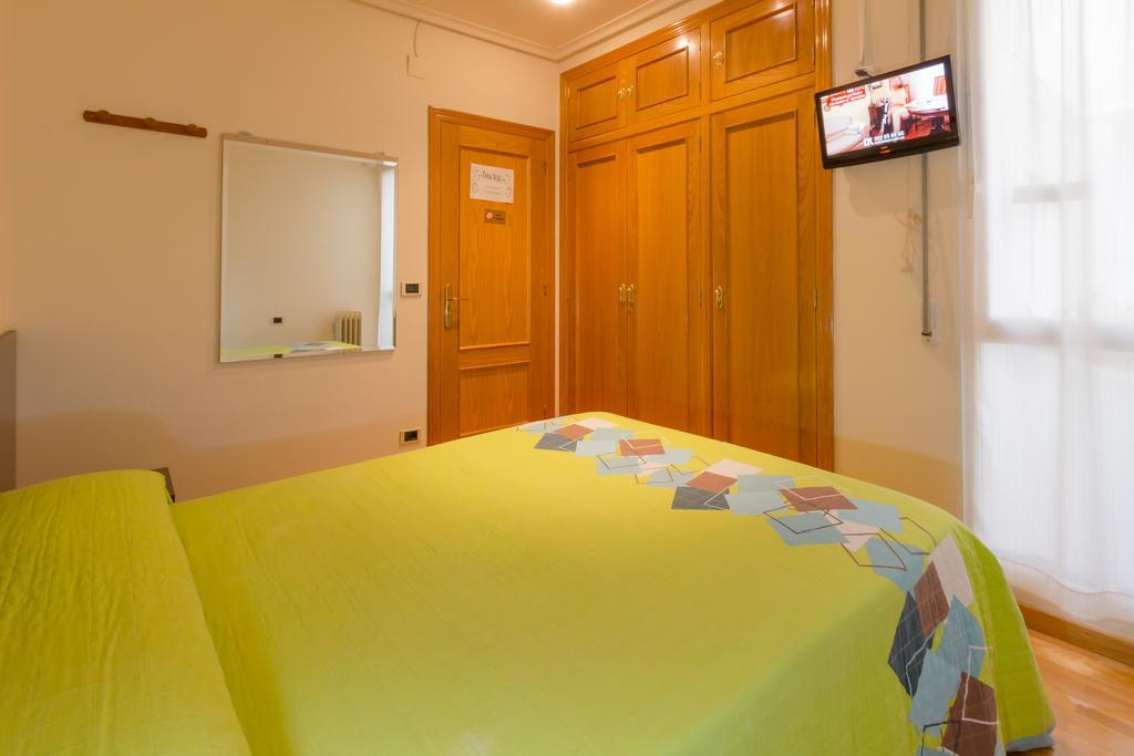 Pension Logroño Rum bild